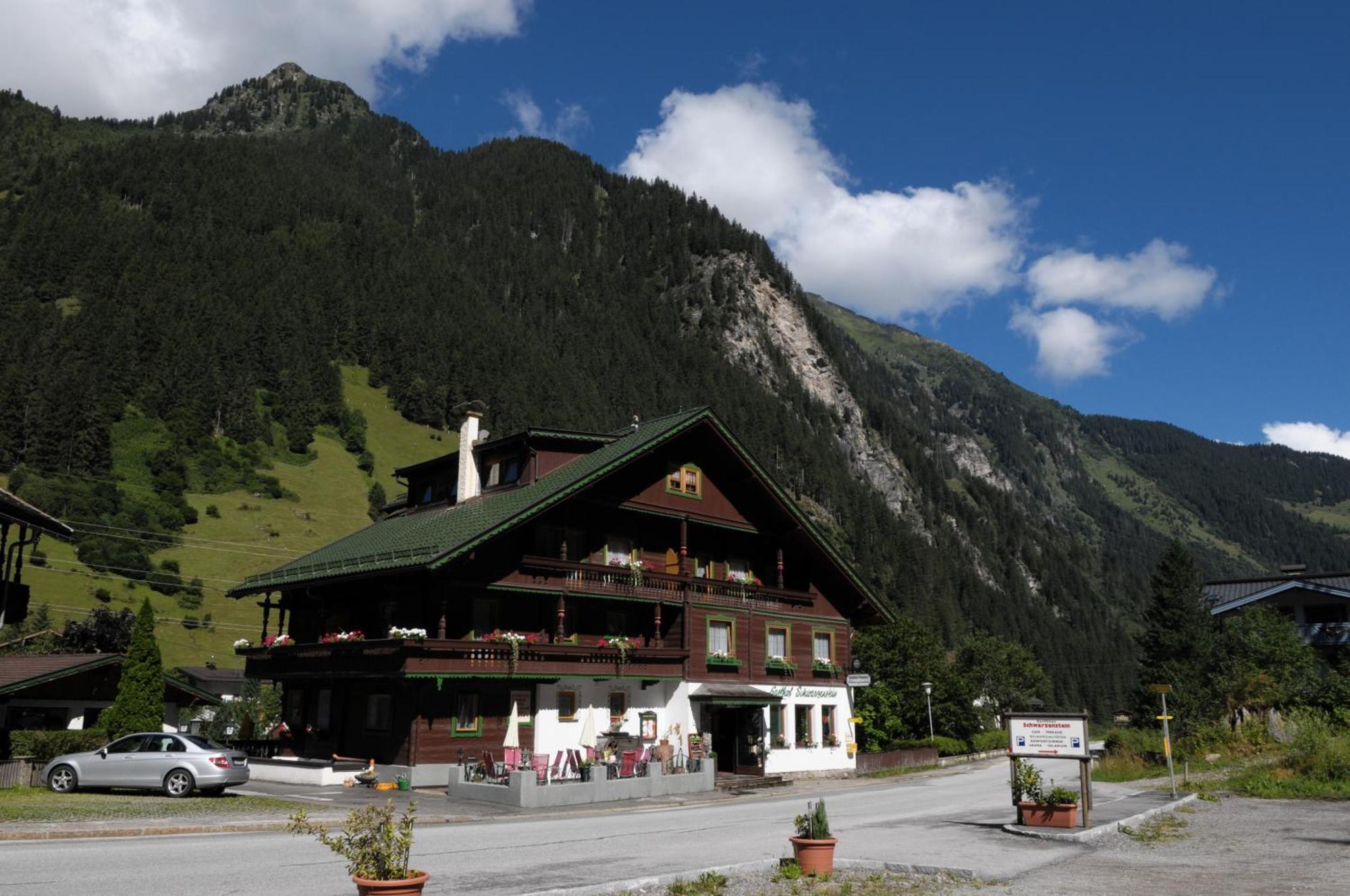 Hotel Gasthaus Schwarzenstein Ginzling Exterior foto